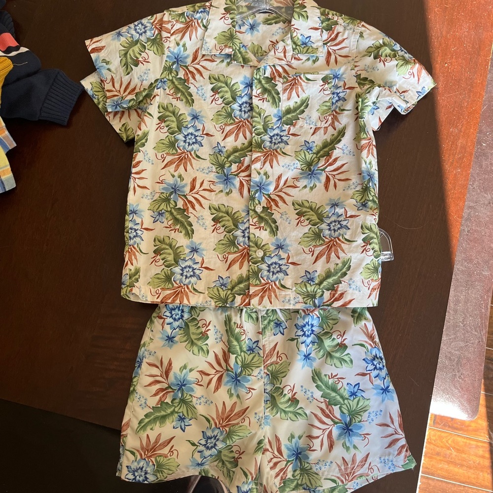 Janie and Jack 2 piece Hawaiian set - button up shirt & shorts shorts - size 5T
